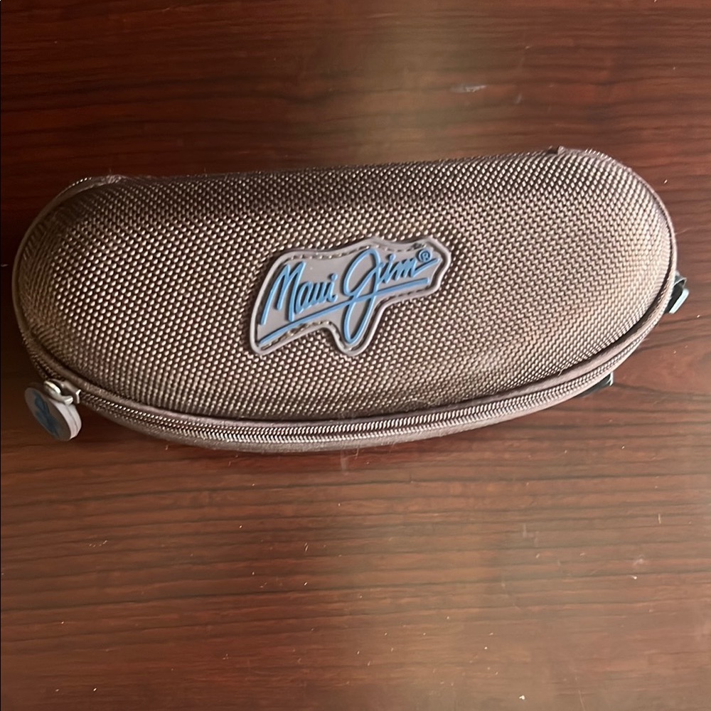 Maui Jim Brown Sunglasses Case very good condition